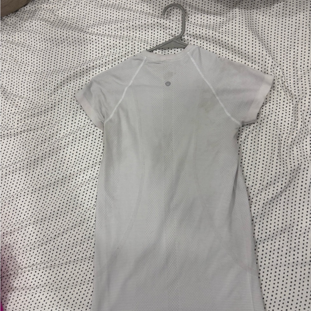 Lululemon swiftly tech size 4 - Picture 3 of 7
